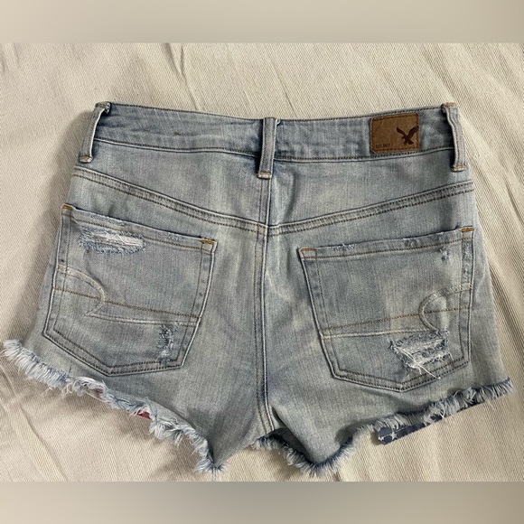 American Eagle | Hi-Rise Shorts - Picture 2 of 3